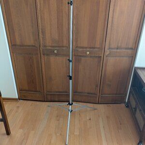 3097 Manfrotto Tripod / 482 Manfrotto Quick release